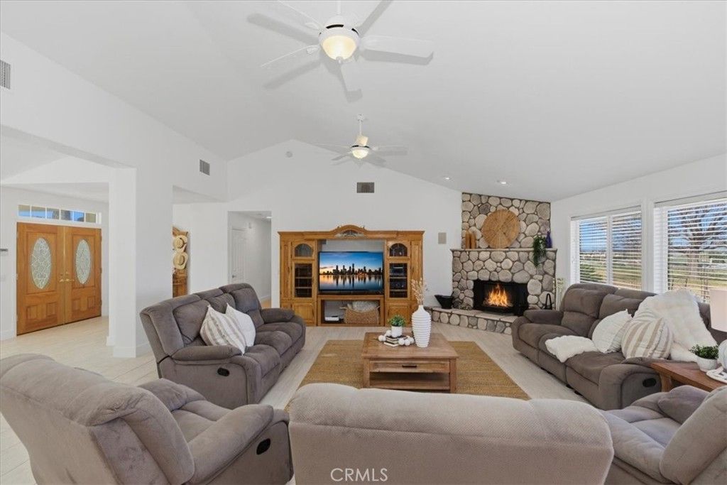 Image 16 of property listing at 30100 Maxine, Menifee, CA 92584