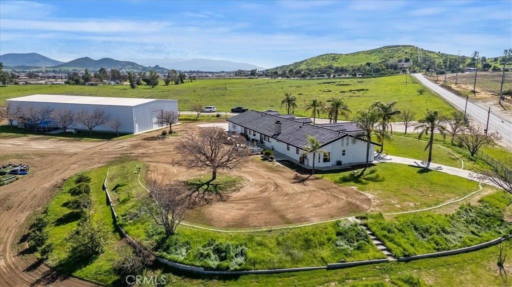 Image 4 of property listing at 30100 Maxine, Menifee, CA 92584