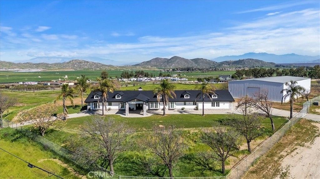 Image 7 of property listing at 30100 Maxine, Menifee, CA 92584