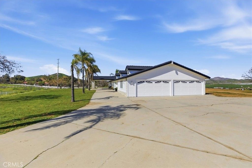 Image 9 of property listing at 30100 Maxine, Menifee, CA 92584