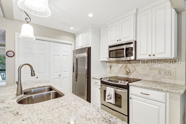 59 Carnoustie Rd Apt 275, Hilton Head Island, SC 29928
