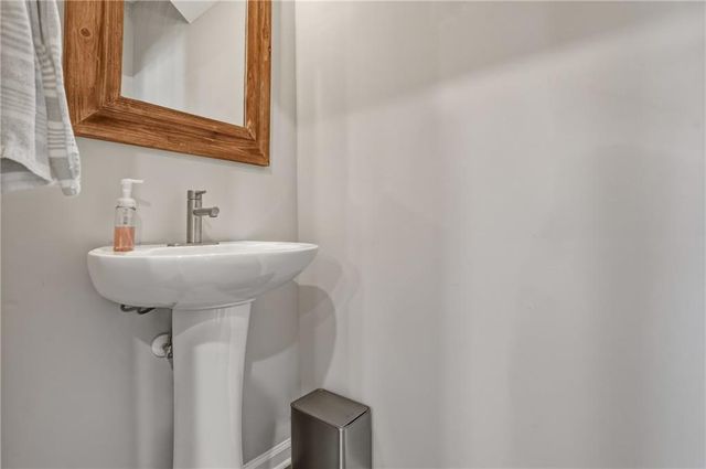 504 Elm Bluff Way, Lawrenceville, GA 30043