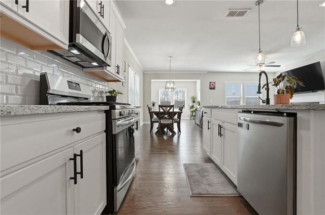 504 Elm Bluff Way, Lawrenceville, GA 30043