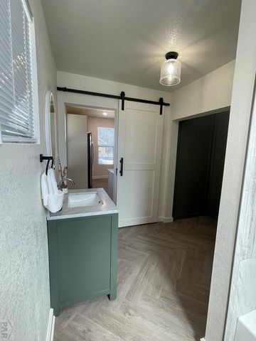 402 Barnes Ave, La Junta, CO 81050