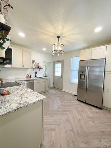 402 Barnes Ave, La Junta, CO 81050