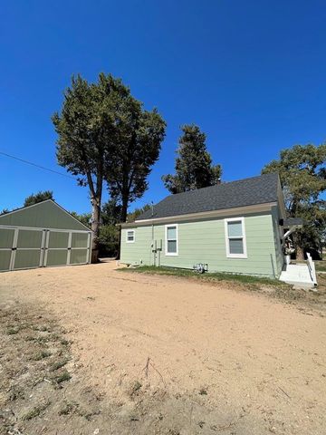402 Barnes Ave, La Junta, CO 81050