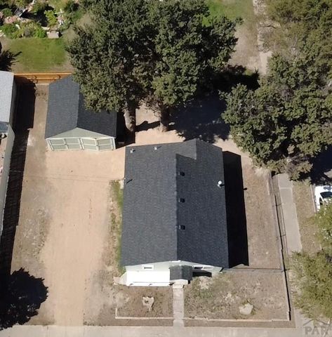402 Barnes Ave, La Junta, CO 81050