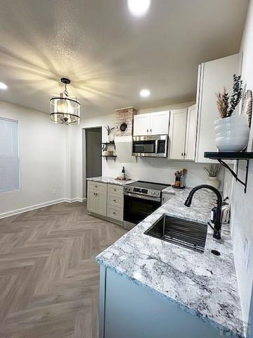 402 Barnes Ave, La Junta, CO 81050