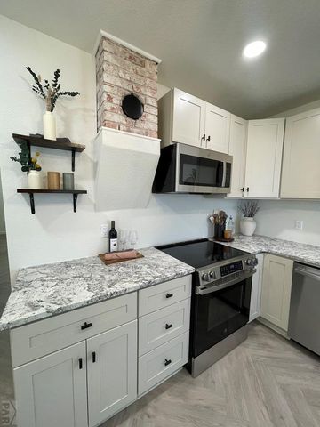 402 Barnes Ave, La Junta, CO 81050