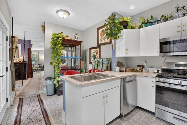 117 Church Street UNIT 4, North Attleboro, MA 02760