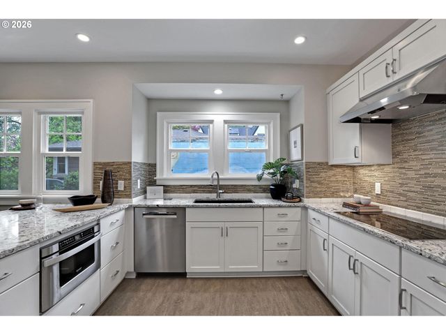 442 Se 33RD Ave, Portland, OR 97214