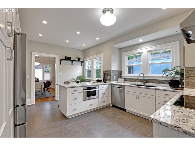 442 Se 33RD Ave, Portland, OR 97214