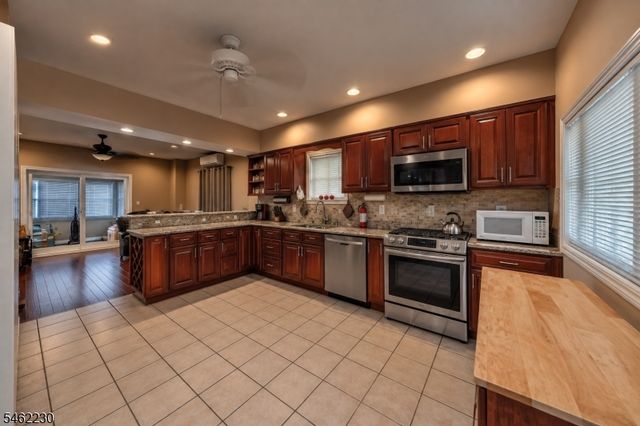 17 Porter Ave, Newark City, NJ 07112