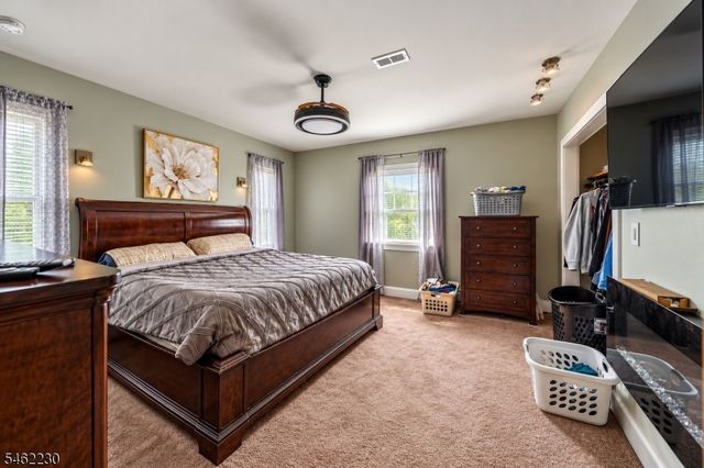 17 Porter Ave, Newark City, NJ 07112