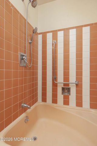 41G Cambridge Court, Lakewood, NJ 08701