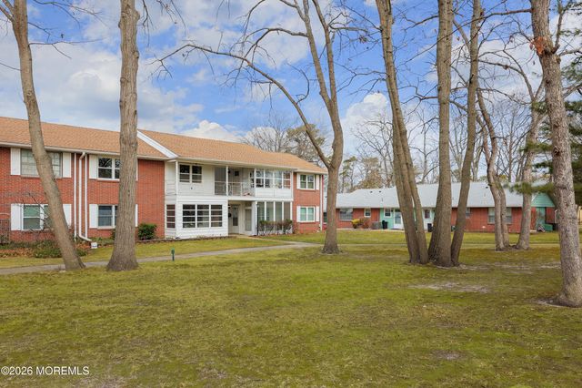 41G Cambridge Court, Lakewood, NJ 08701