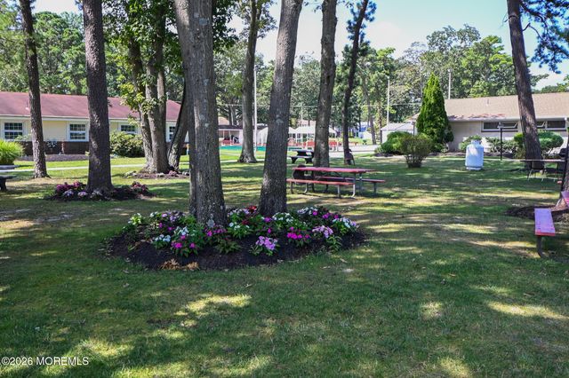 41G Cambridge Court, Lakewood, NJ 08701