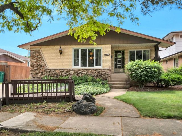 10208 S Saint Louis Avenue, Evergreen Park, IL 60805