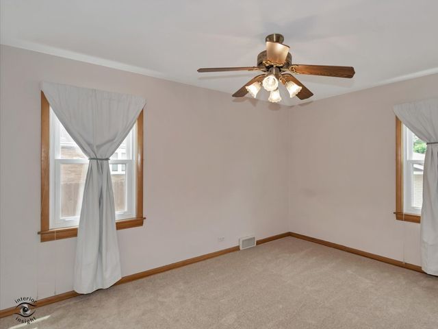 10208 S Saint Louis Avenue, Evergreen Park, IL 60805