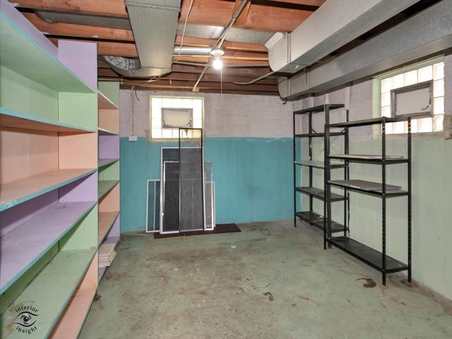 10208 S Saint Louis Avenue, Evergreen Park, IL 60805