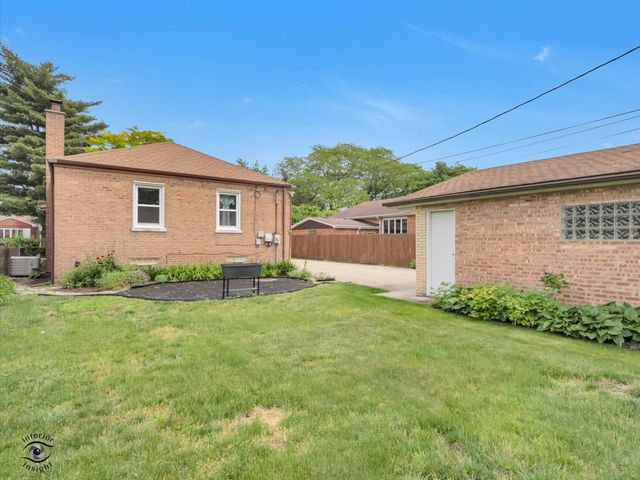 10208 S Saint Louis Avenue, Evergreen Park, IL 60805