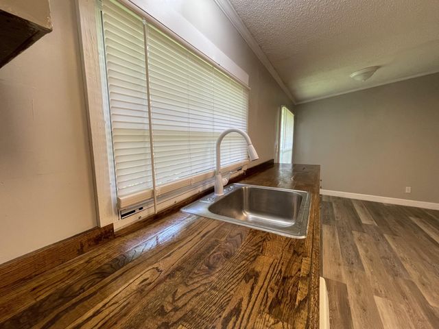 402 Long Street, Englewood, TN 37329