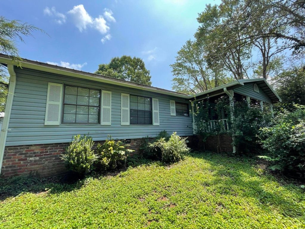 402 Long Street, Englewood, TN 37329