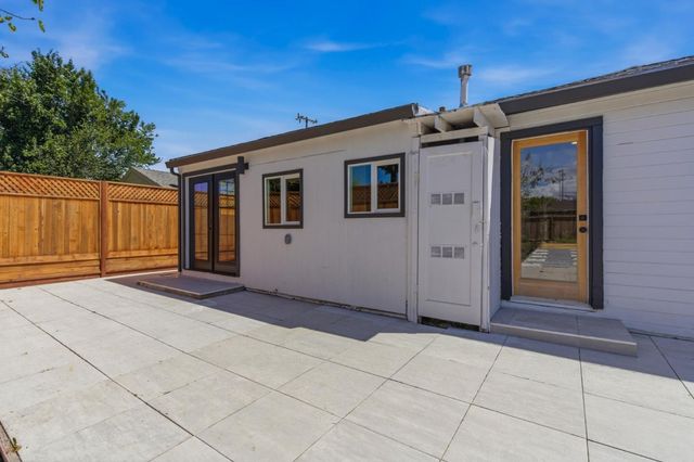 1257 Laurel Avenue, East Palo Alto, CA 94303