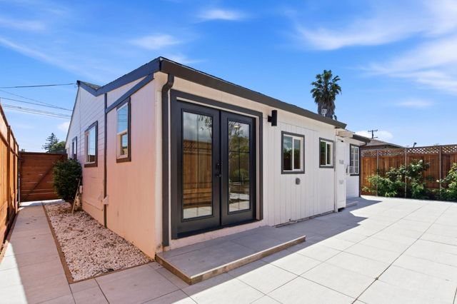 1257 Laurel Avenue, East Palo Alto, CA 94303