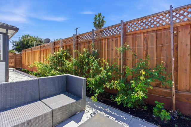 1257 Laurel Avenue, East Palo Alto, CA 94303