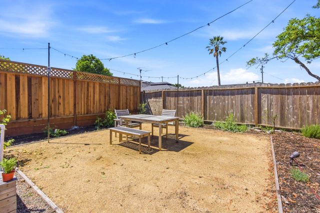 1257 Laurel Avenue, East Palo Alto, CA 94303