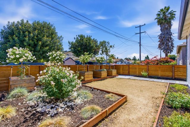 1257 Laurel Avenue, East Palo Alto, CA 94303