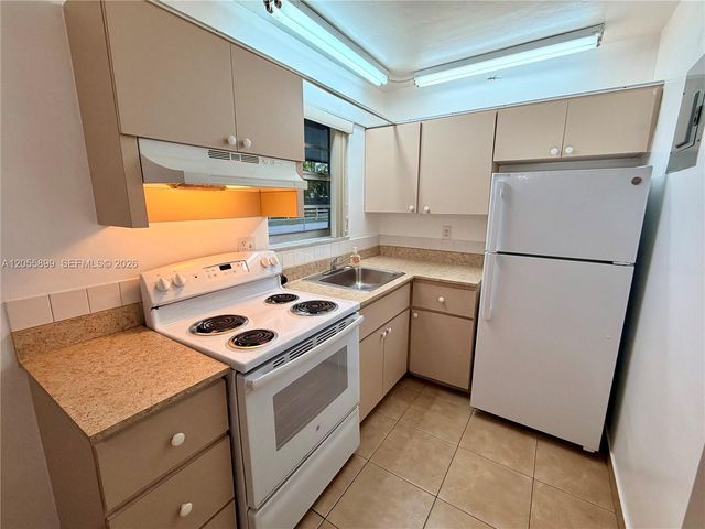 1502 N 57th Ter 1502, Hollywood, FL 33021