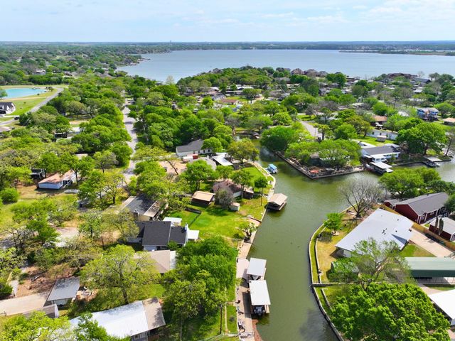 4311 N Port Ridglea Court, Granbury, TX 76049