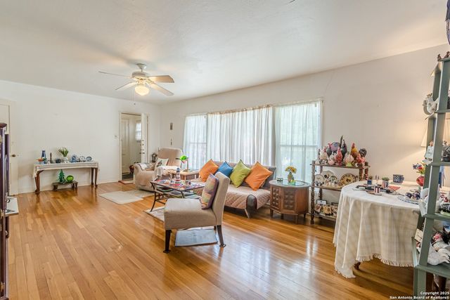 416 ALEXANDER HAMILTON DR, San Antonio, TX 78228