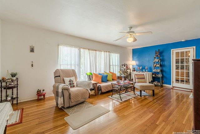 416 ALEXANDER HAMILTON DR, San Antonio, TX 78228