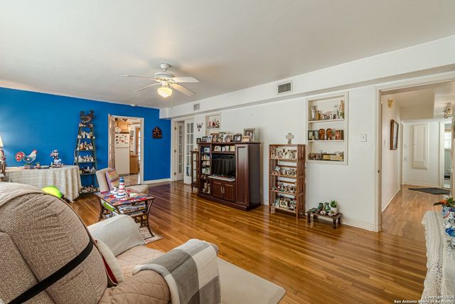 416 ALEXANDER HAMILTON DR, San Antonio, TX 78228