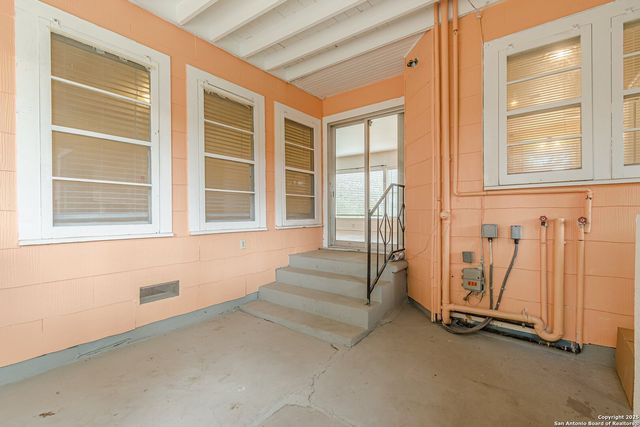 416 ALEXANDER HAMILTON DR, San Antonio, TX 78228