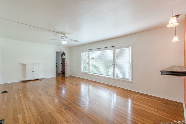 416 ALEXANDER HAMILTON DR, San Antonio, TX 78228