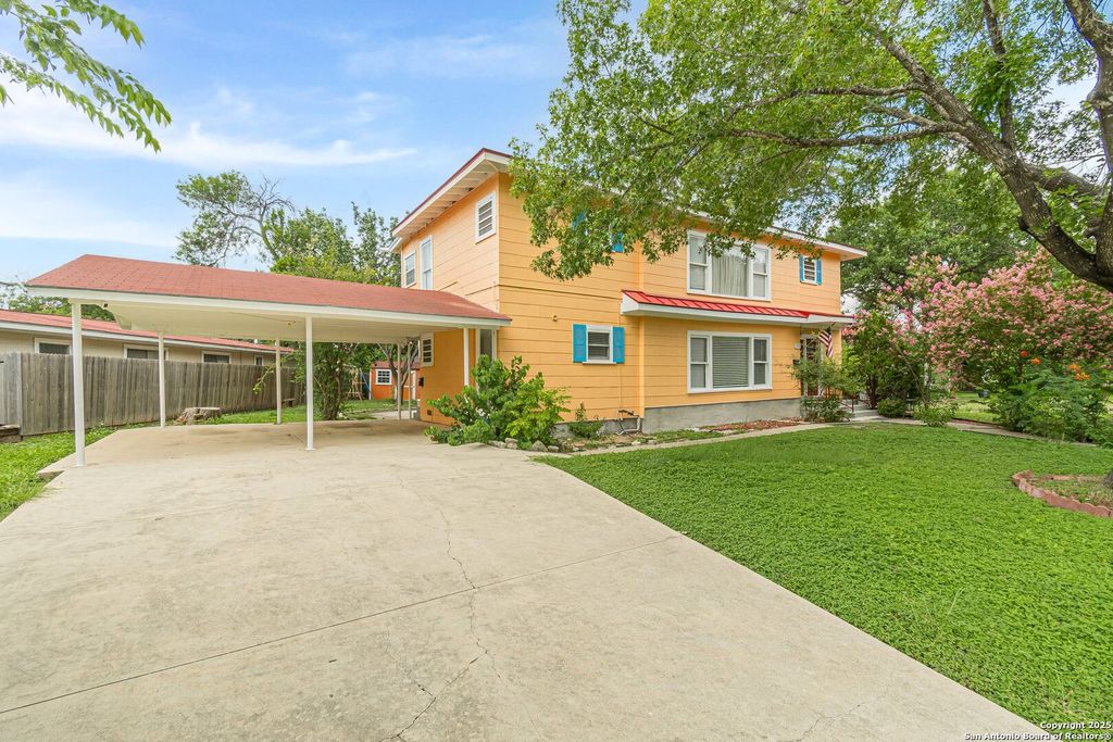 416 ALEXANDER HAMILTON DR, San Antonio, TX 78228
