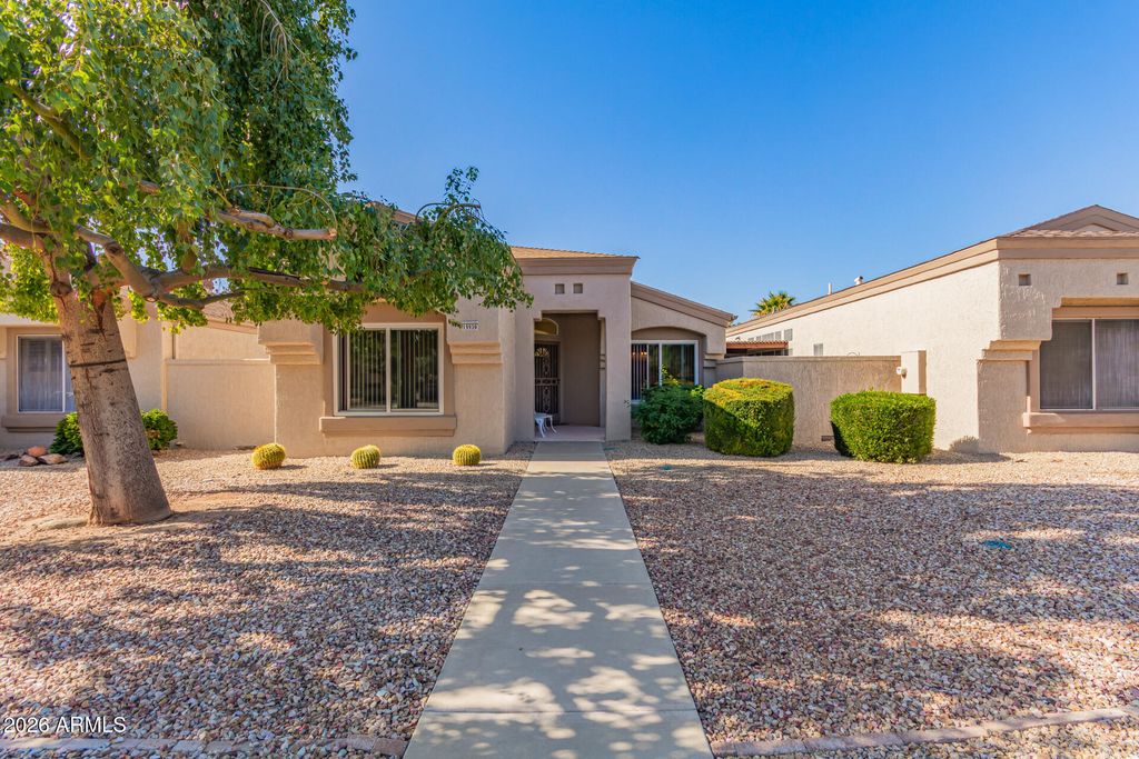 19936 N GREENVIEW Drive, Sun City West, AZ 85375