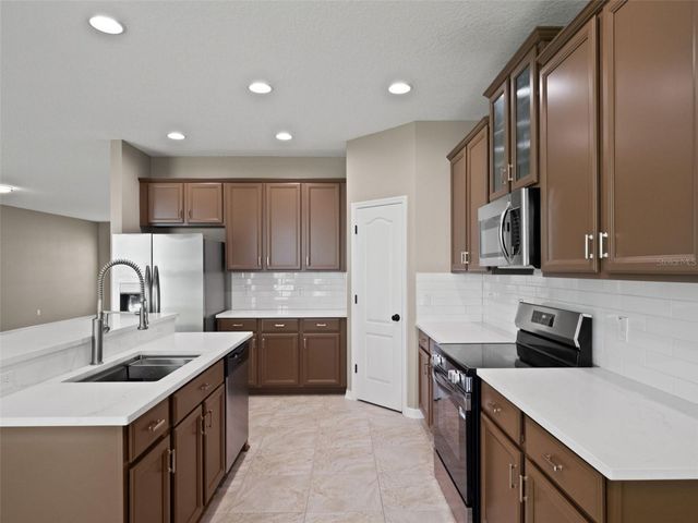 259 BLUE CYPRESS DRIVE, Groveland, FL 34736