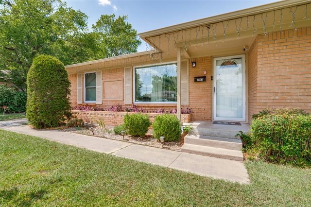 129 Aspen Street, Lancaster, TX 75134