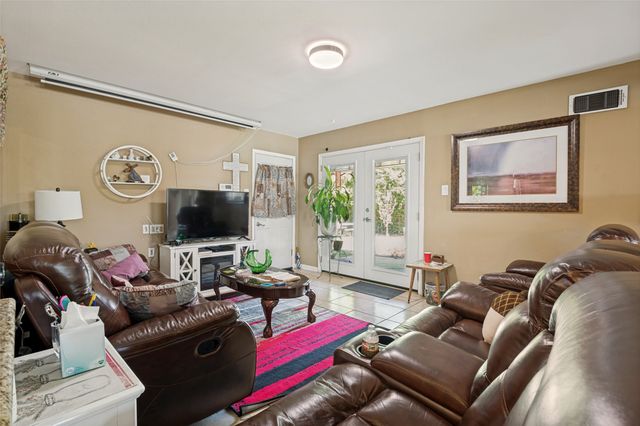 129 Aspen Street, Lancaster, TX 75134