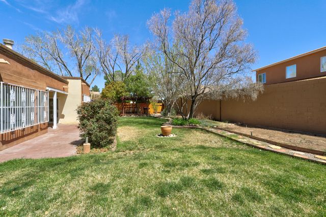 2908 El Toboso Drive NW, Albuquerque, NM 87104