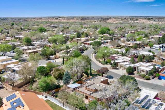 2908 El Toboso Drive NW, Albuquerque, NM 87104