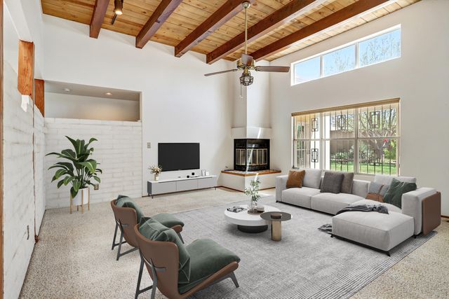 2908 El Toboso Drive NW, Albuquerque, NM 87104