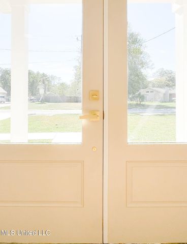 638 Fellgrass Street, Waveland, MS 39576