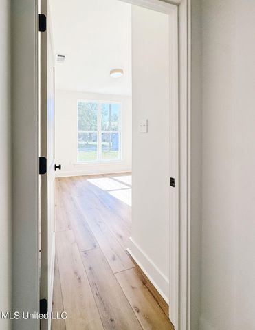 638 Fellgrass Street, Waveland, MS 39576