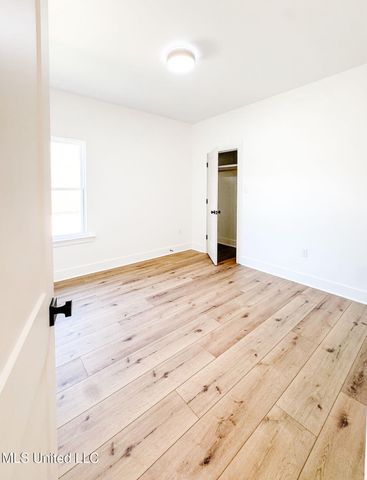 638 Fellgrass Street, Waveland, MS 39576